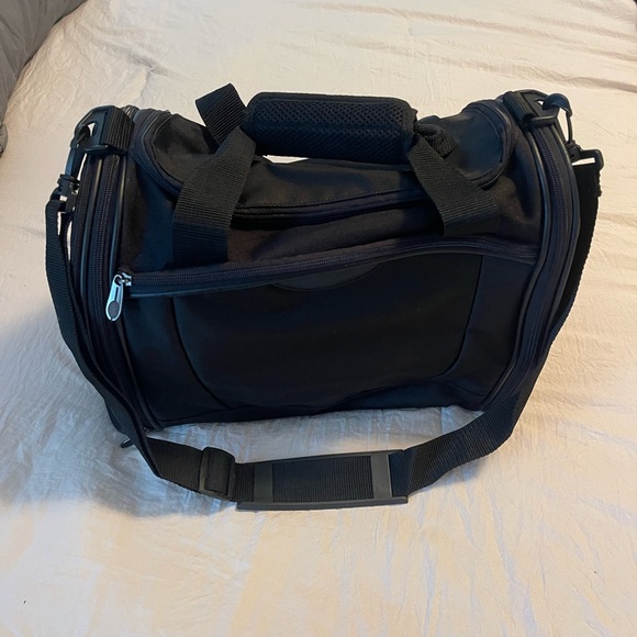 Black duffel bag - Picture 2 of 4
